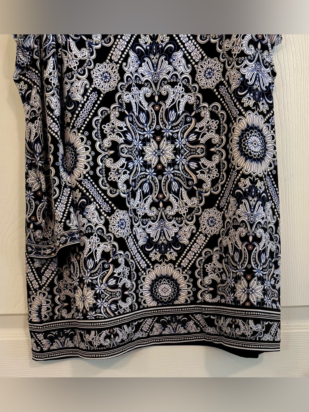 WHBM Black White Paisley Cold Shoulder Tunic Blouse XL Boho Chic - Picture 6 of 14